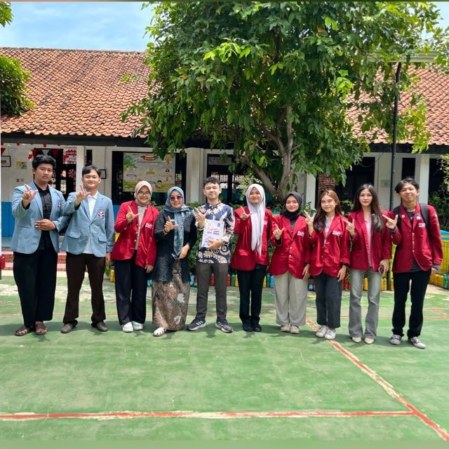 Guru SD Pasawahan Serbu Workshop Scratch Bareng Mahasiswa Sistem Telekomunikasi