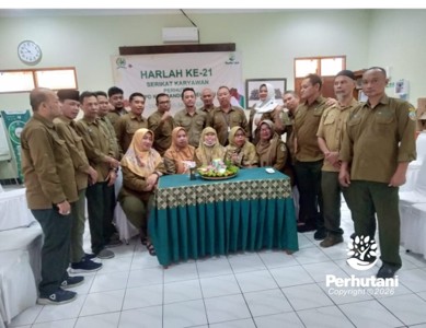 Peringatan Serikat Karyawan Perhutani Bandung Selatan Dibarengi Bantuan Bibit